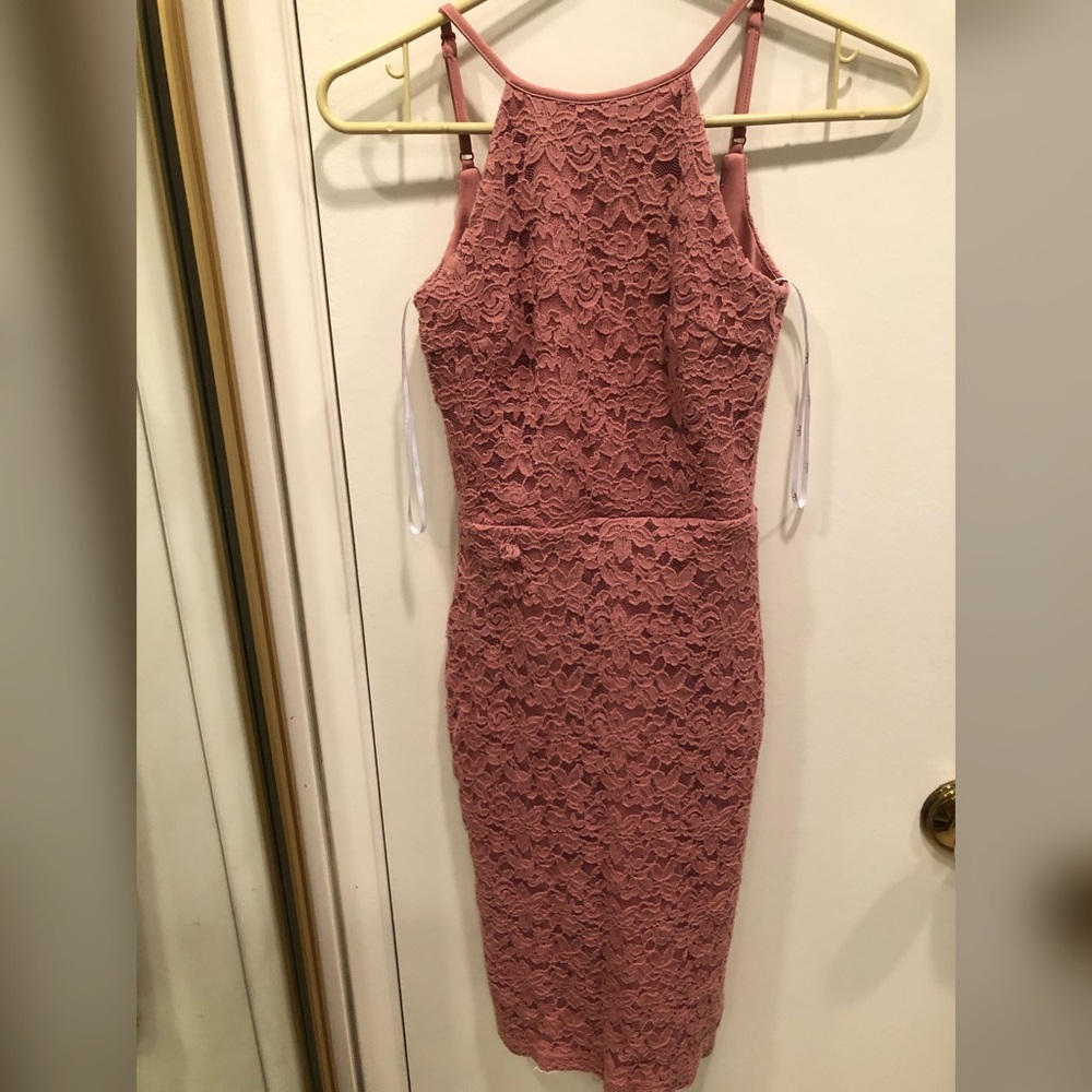DRESS PINK (backless) - Picture 3 of 3